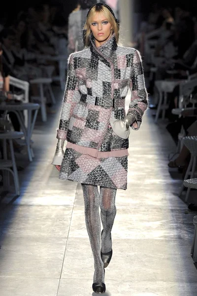 Look 9